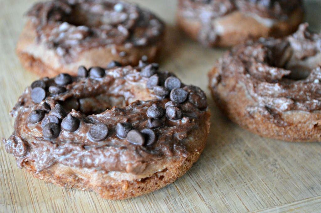 healthy chocolate donuts